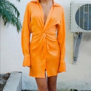 SIZE SMALL ORANGE SATIN BUTTON DOWN LONG SLEEVE ZARA DRESS